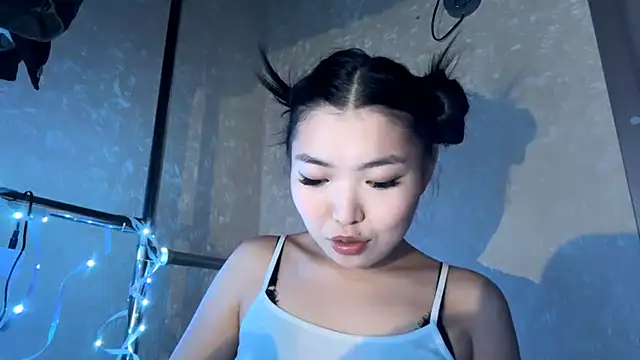 MeiMoon online show from February 21, 2026, 11:44 am