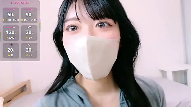 natsuka-chan online show from March 22, 2026, 5:33 am