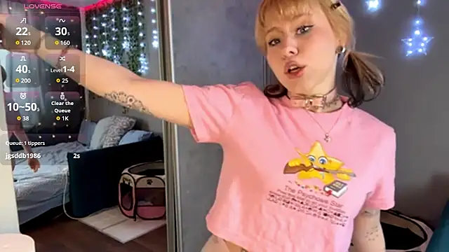 Snapshot of ZyrelihVayne chatting on March 1, 2026, 6:59 am ZyrelihVayne online show from March 1, 2026, 6:59 am