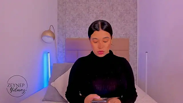 ZeynepYilmaz online show from April 8, 2026, 9:26 pm