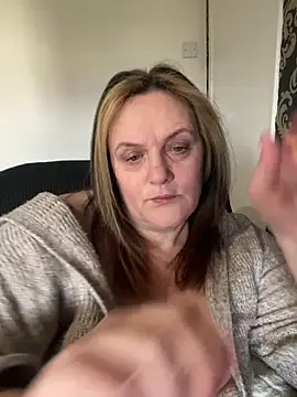 Snapshot of Busty-GilfQuinn chatting on February 27, 2026, 10:26 am Busty-GilfQuinn online show from February 27, 2026, 10:26 am