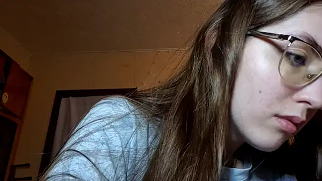 Katelemon online show from March 18, 2026, 2:20 pm