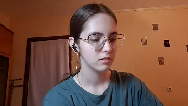 Snapshot of Katelemon chatting on June 12, 2026, 9:08 am Katelemon online show from June 12, 2026, 9:08 am