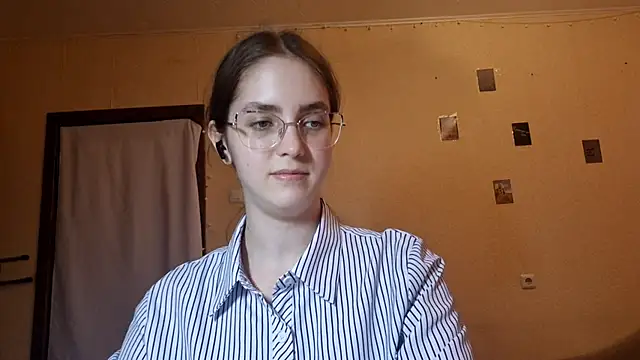 Snapshot of Katelemon chatting on June 16, 2026, 2:09 pm Katelemon online show from June 16, 2026, 2:09 pm