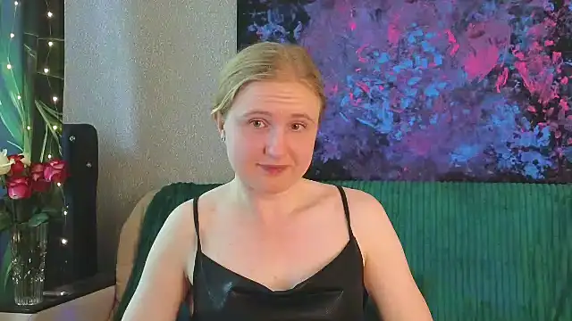 Snapshot of Lanavi_Smile chatting on July 13, 2026, 6:16 am Lanavi Smile online show from July 13, 2026, 6:16 am