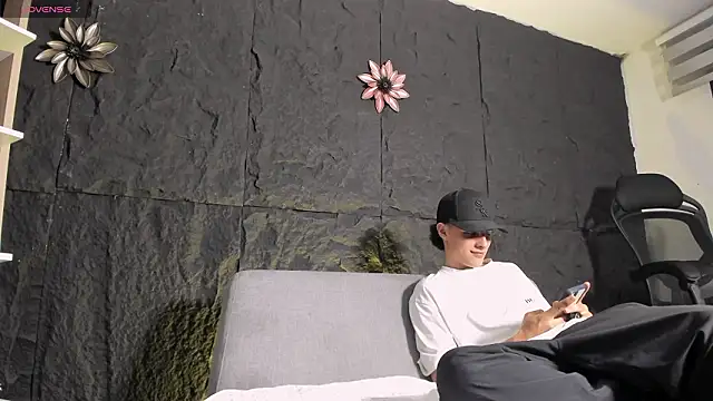 TylerDlucca online show from February 27, 2026, 4:23 am