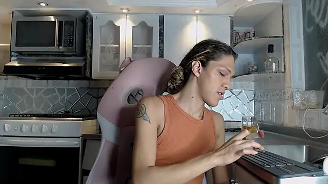 Snapshot of CrisOzzz chatting on February 22, 2026, 8:07 pm CrisOzzz online show from February 22, 2026, 8:07 pm