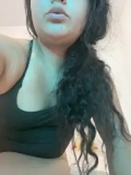 scarlettmon0 online show from May 6, 2026, 6:19 am