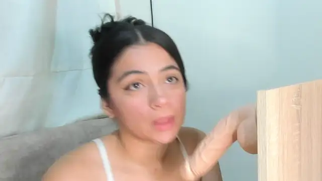 Mariian Zeller online show from March 31, 2026, 10:26 am