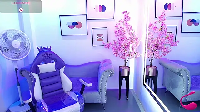 Snapshot of Chloe_meoww chatting on July 21, 2026, 11:45 am Chloe meoww online show from July 21, 2026, 11:45 am