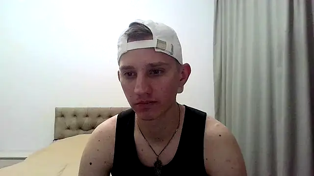 Snapshot of RyanRubber chatting on February 22, 2026, 11:47 pm RyanRubber online show from February 22, 2026, 11:47 pm
