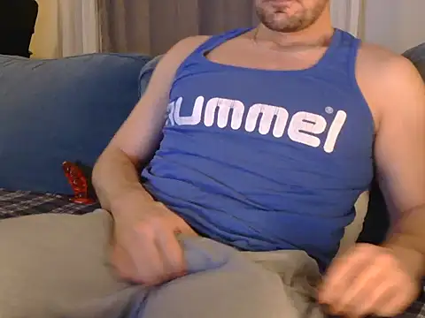 Snapshot of newboydaniel chatting on February 20, 2026, 11:27 pm newboydaniel online show from February 20, 2026, 11:27 pm