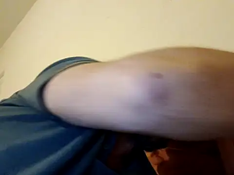 stud2512 online show from March 11, 2026, 10:27 pm