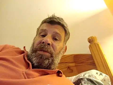 Snapshot of stud2512 chatting on June 2, 2026, 5:04 pm stud2512 online show from June 2, 2026, 5:04 pm