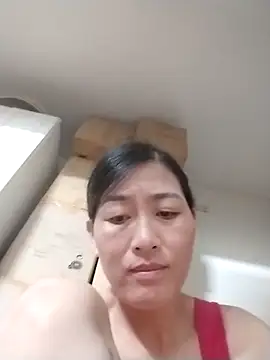 Snapshot of lris-Beauty77 chatting on March 26, 2026, 6:35 pm lris-Beauty77 online show from March 26, 2026, 6:35 pm