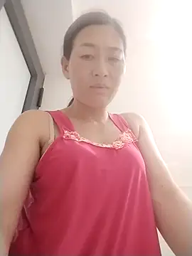 Snapshot of lris-Beauty77 chatting on March 28, 2026, 7:57 pm lris-Beauty77 online show from March 28, 2026, 7:57 pm