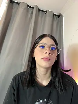 Dasha Be online show from March 18, 2026, 7:17 pm