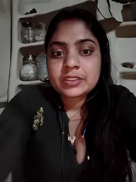 Snapshot of Aanushaka chatting on April 9, 2026, 12:32 am Aanushaka online show from April 9, 2026, 12:32 am