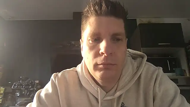 Snapshot of Minmoi1984 chatting on February 24, 2026, 7:50 am Minmoi1984 online show from February 24, 2026, 7:50 am