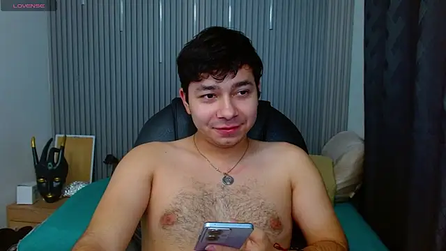 Julian Smith21 online show from May 9, 2026, 4:39 am