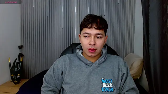 Snapshot of Julian_Smith21 chatting on July 2, 2026, 4:40 am Julian Smith21 online show from July 2, 2026, 4:40 am