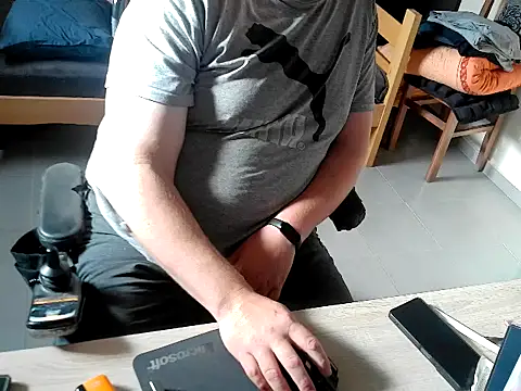 pozitiva000 online show from April 12, 2026, 2:44 pm