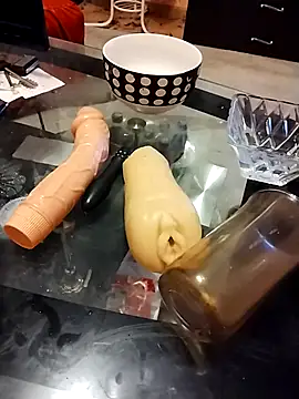 Snapshot of pursy5423 chatting on February 25, 2026, 10:30 pm pursy5423 online show from February 25, 2026, 10:30 pm