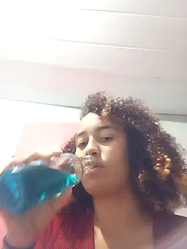 Snapshot of Ellem_05 chatting on March 2, 2026, 3:20 am Ellem 05 online show from March 2, 2026, 3:20 am