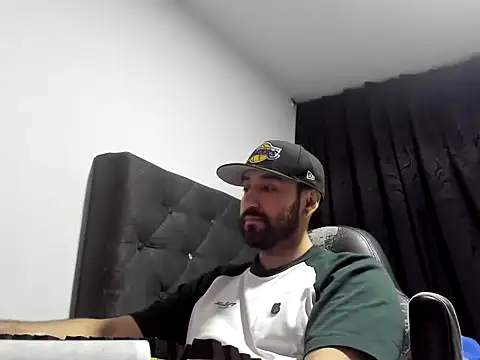 Snapshot of coolfreaky chatting on February 23, 2026, 1:36 am coolfreaky online show from February 23, 2026, 1:36 am