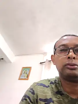 emperator13 online show from May 10, 2026, 3:23 am