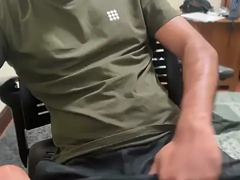 Snapshot of indianslavesubmissive chatting on March 13, 2026, 9:43 pm indianslavesubmissive online show from March 13, 2026, 9:43 pm