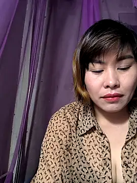 juicy-milu online show from March 15, 2026, 11:49 am