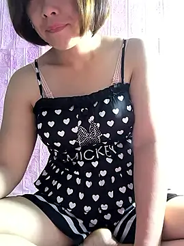 juicy-milu online show from April 8, 2026, 11:48 pm