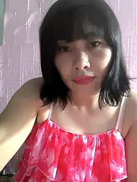 juicy-milu online show from July 19, 2026, 3:16 pm