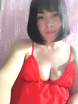 juicy-milu online show from July 28, 2026, 3:21 pm