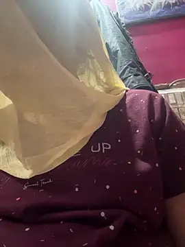 Snapshot of sweet_lips77 chatting on February 23, 2026, 10:45 am sweet lips77 online show from February 23, 2026, 10:45 am