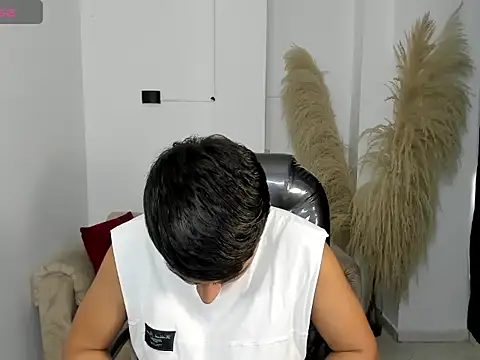 Snapshot of oliver_kooper21 chatting on February 27, 2026, 12:27 pm oliver kooper21 online show from February 27, 2026, 12:27 pm