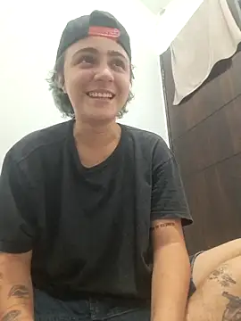 Snapshot of LittleMikeUwU chatting on February 23, 2026, 5:49 am LittleMikeUwU online show from February 23, 2026, 5:49 am