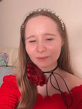 cutefoxieee online show from May 16, 2026, 7:56 pm