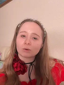 cutefoxieee online show from May 16, 2026, 8:18 pm