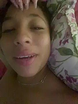 Holy Lux online show from April 13, 2026, 3:12 am