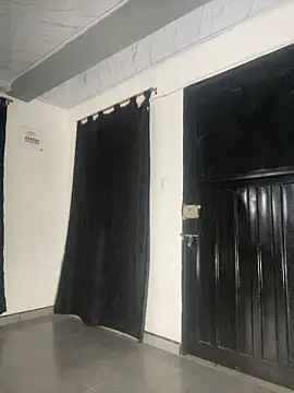 nuttocatt online show from February 24, 2026, 6:44 am