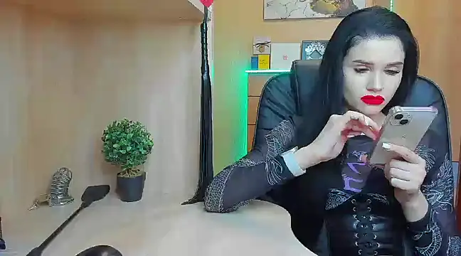 KristiTopxx online show from December 4, 2024, 10:30 pm