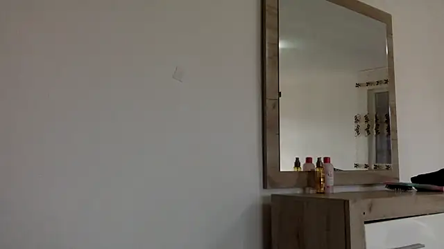 I amXenox online show from April 5, 2026, 2:03 pm