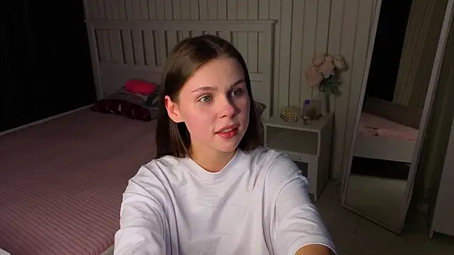 EarthaLevra online show from March 27, 2026, 7:35 pm