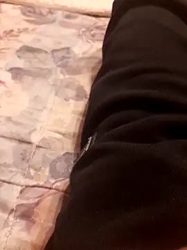 ilcazzone32 online show from February 24, 2026, 7:45 pm