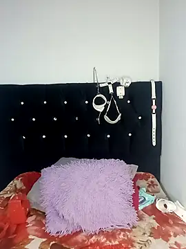 Emily Rouse23 online show from April 9, 2026, 3:28 am