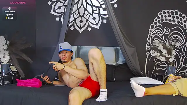 Snapshot of Luna_Dante_fox chatting on March 8, 2026, 2:54 pm Luna Dante fox online show from March 8, 2026, 2:54 pm