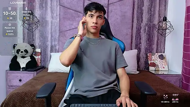 AronTawers online show from June 11, 2026, 5:55 pm