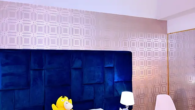 Cami Rousse online show from April 7, 2026, 12:16 pm